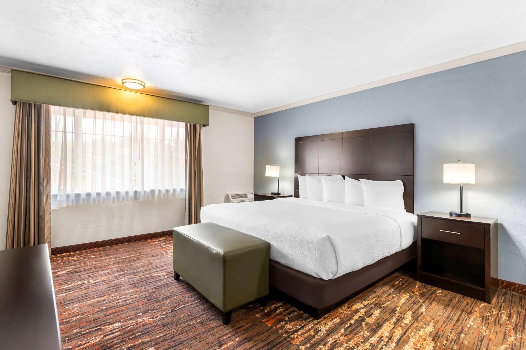 Best Western Plus Parkway Inn Wilsonville Eksteriør billede