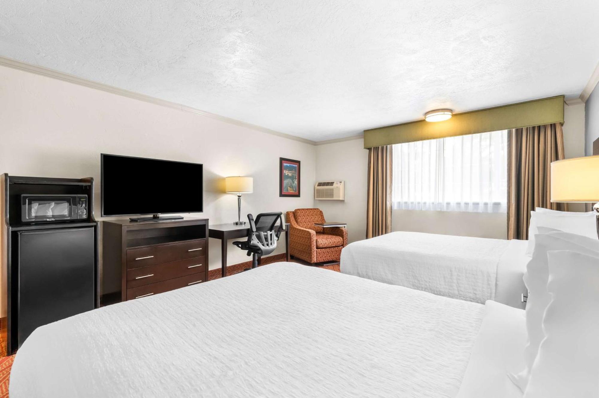 Best Western Plus Parkway Inn Wilsonville Eksteriør billede