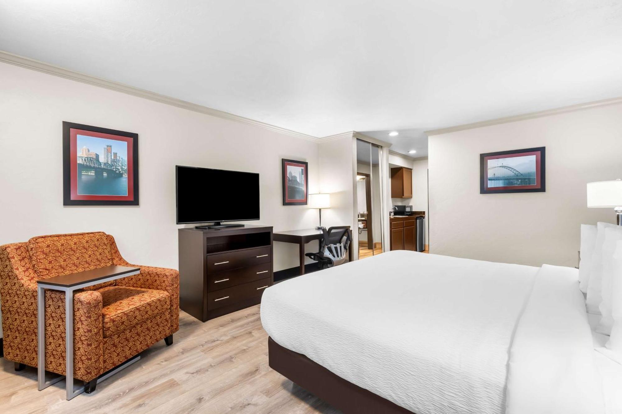 Best Western Plus Parkway Inn Wilsonville Eksteriør billede